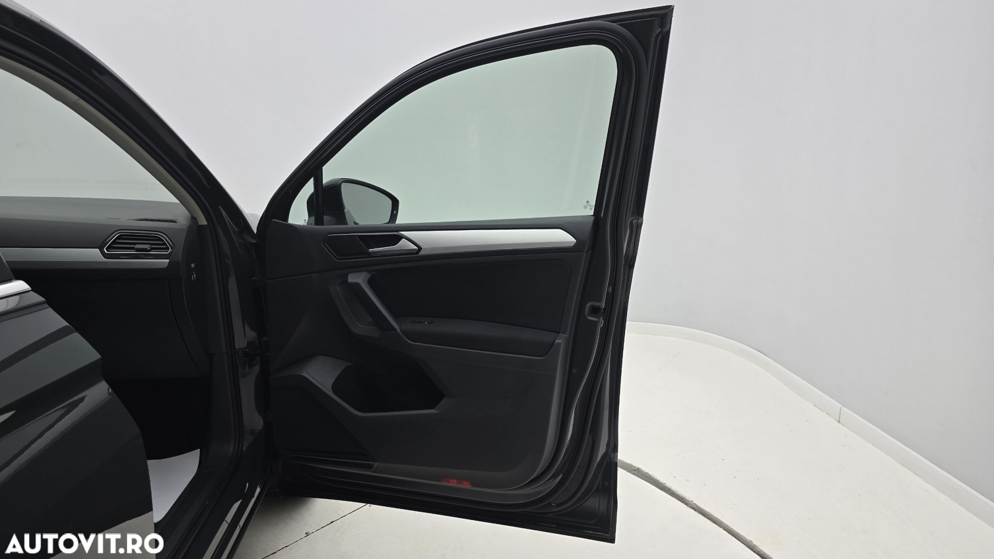 Volkswagen Tiguan 2.0 TDI 4Mot DSG Comfortline - 18