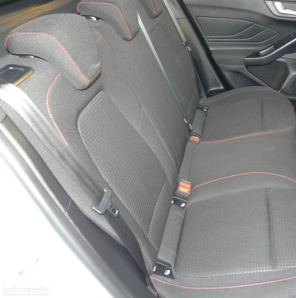 Ford Focus 1.0 EcoBoost ST-Line - 5