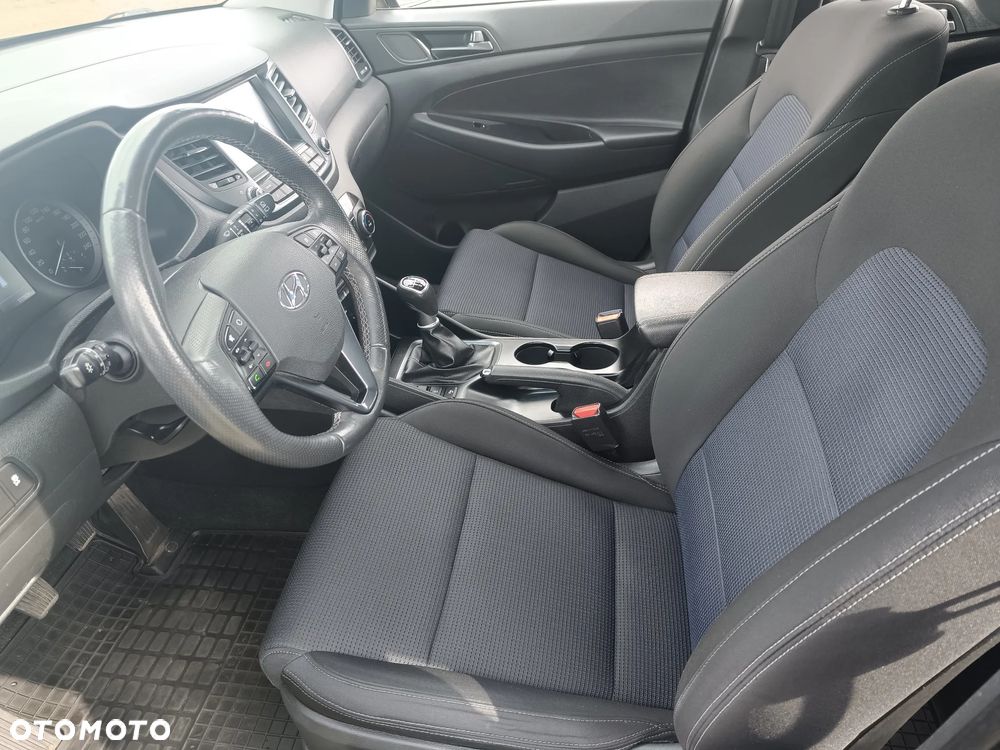 Hyundai Tucson 1.6 GDI BlueDrive Design 2WD - 16