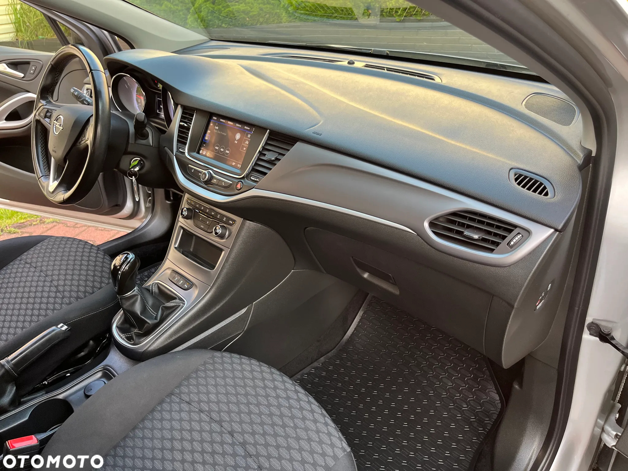 Opel Astra V 1.2 T Edition S&S - 27