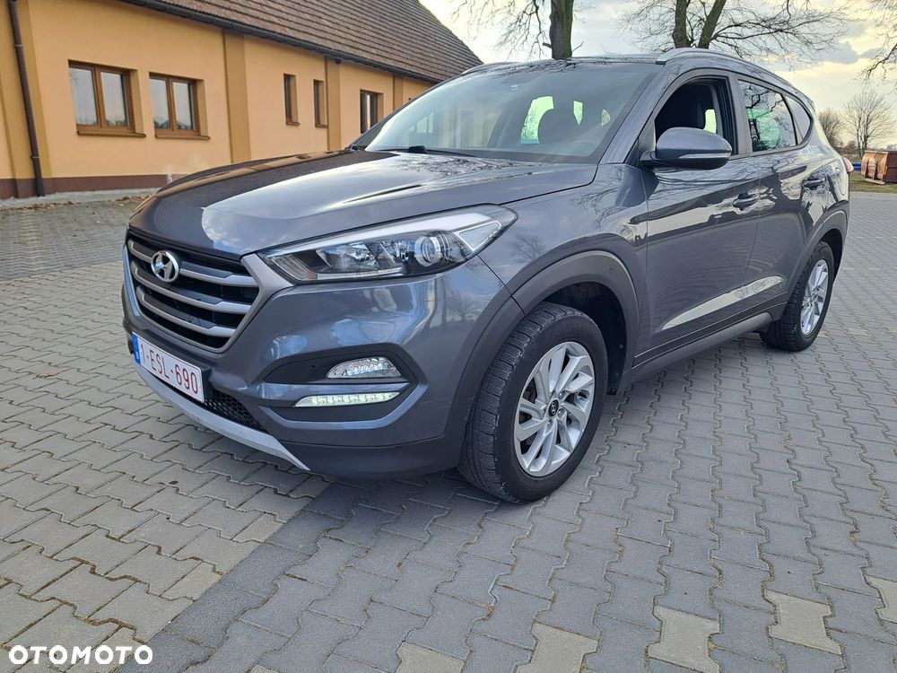 Hyundai Tucson 1.7 CRDI BlueDrive Style 2WD - 23