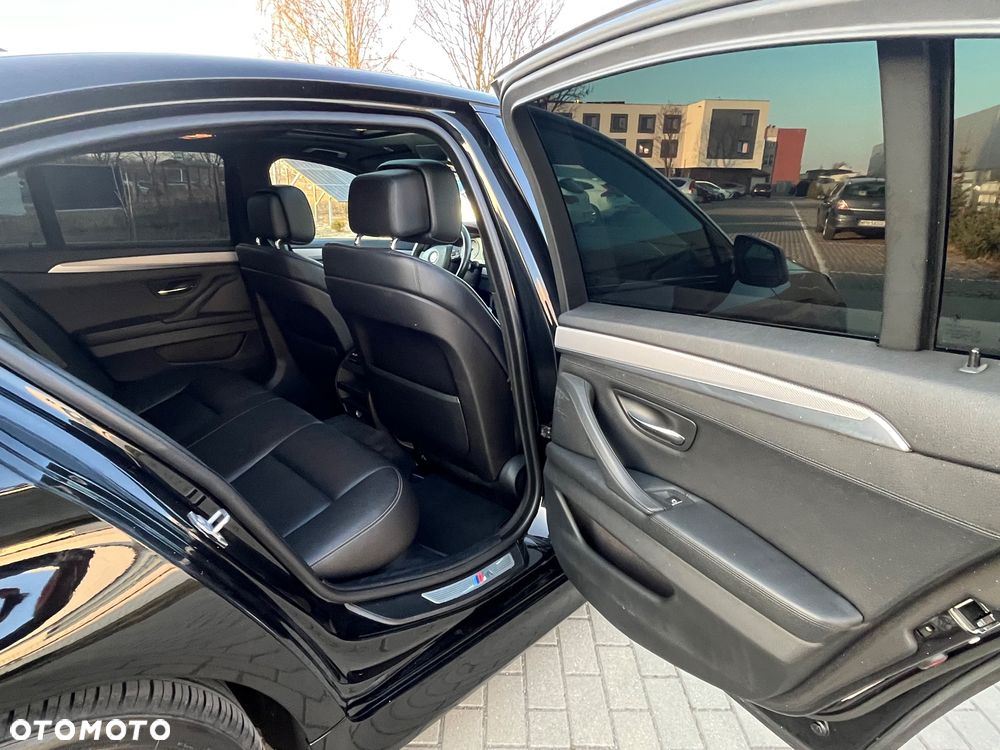BMW Seria 5 535i Sport-Aut - 18