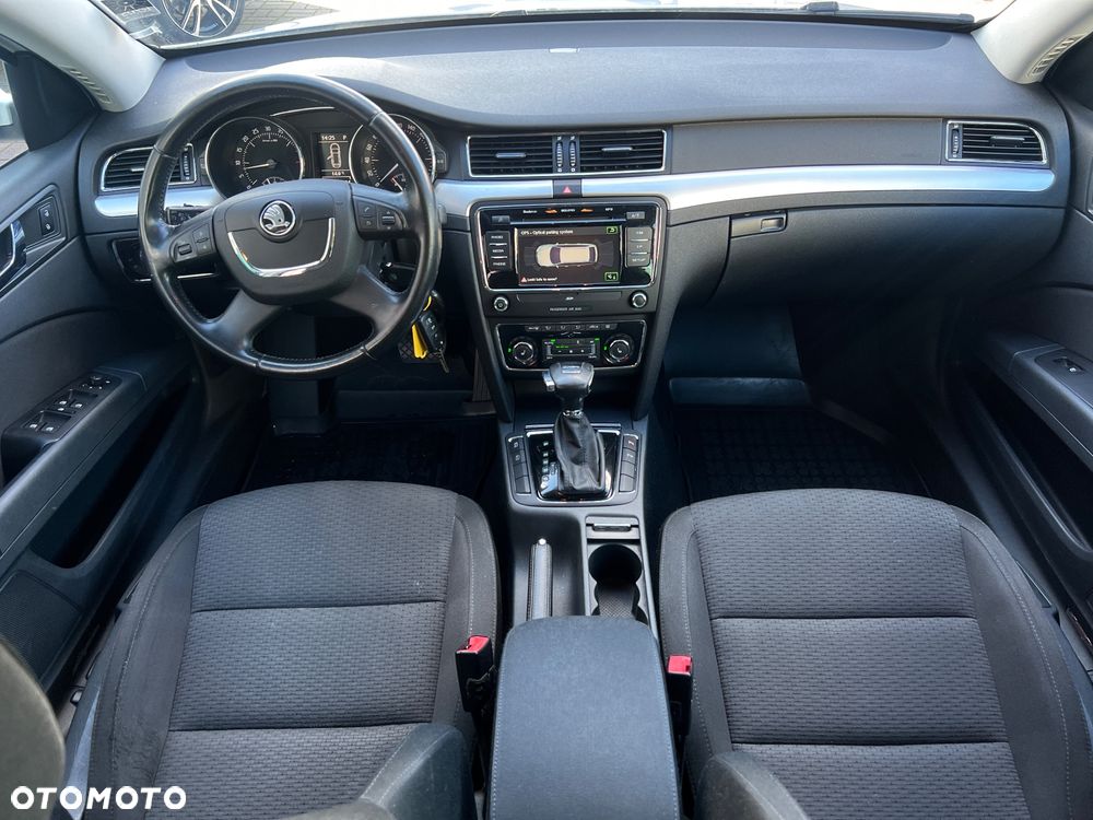 Skoda Superb 2.0 TDI Ambition DSG - 6