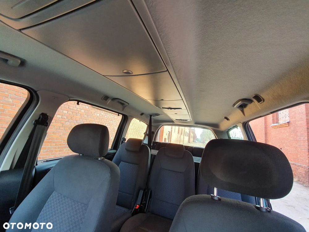 Ford Galaxy 2.0 Ghia - 16