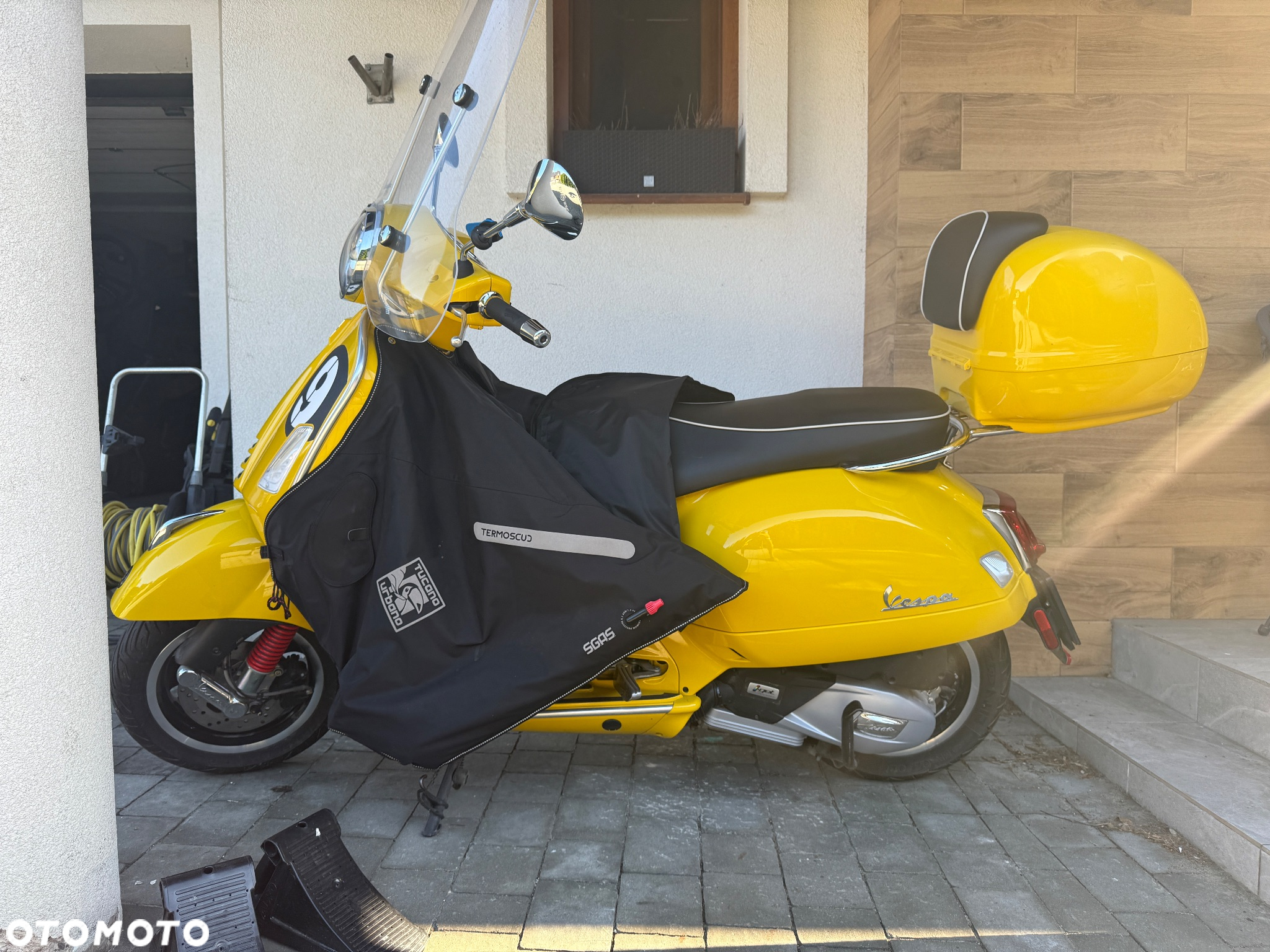 Vespa GTS - 7