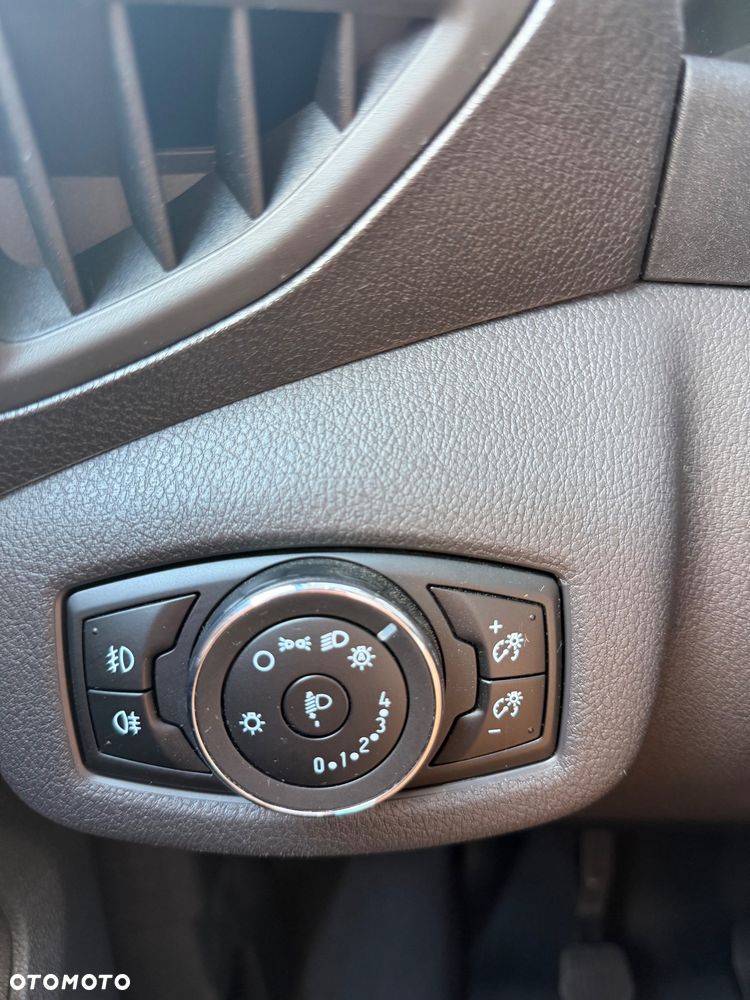 Ford Transit Connect - 12
