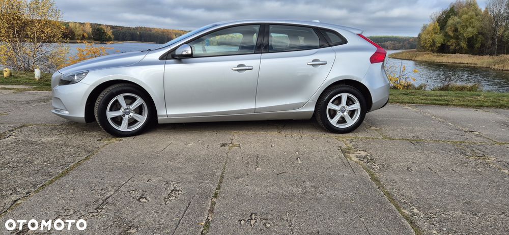 Volvo V40 D2 Drive-E Kinetic - 2