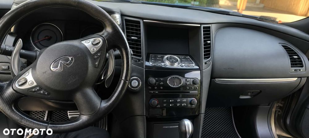 Infiniti FX FX30d S Premium - 8