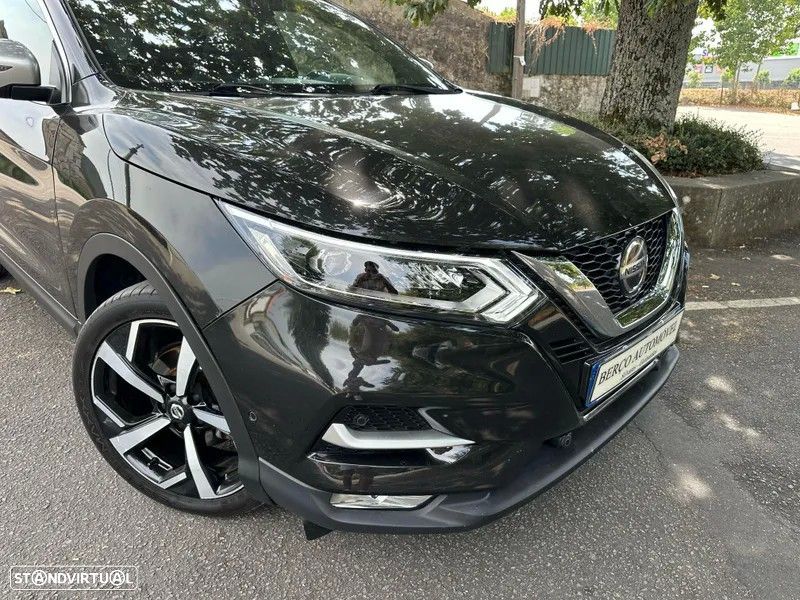 Nissan Qashqai 1.3 DIG-T Tekna Premium DCT - 2