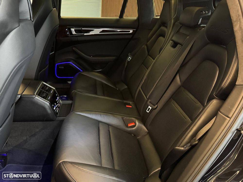 Porsche Panamera Sport Turismo Turbo S E-Hybrid - 18