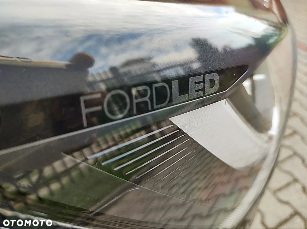 Ford Focus 1.0 EcoBoost Titanium X - 38