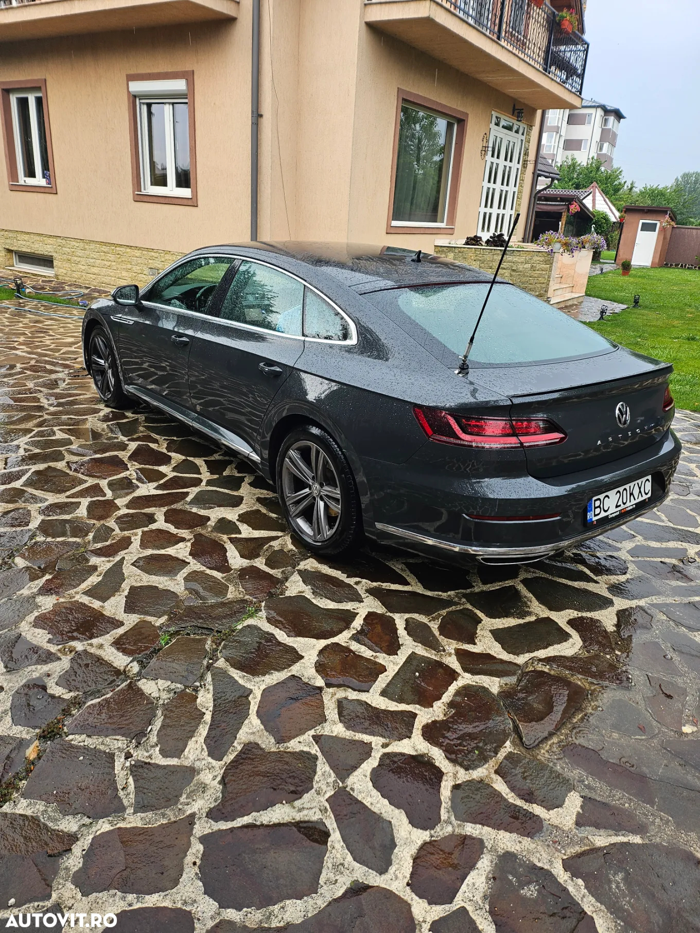 Volkswagen ARTEON 2.0 TSI DSG R-Line - 4