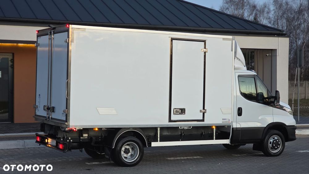 Iveco ❗️❗️DAILY 3.0 180Km 50C18 JAK NOWY ❗️❗️NOWY MODEL / CHŁODNIA MROŹNIA -32 +32 / ZASILANIE 230V / PIERWSZY WŁASCICIEL / NAVI / KAMERA COFANIA / FULL LED / TEMPOMAT AKTYWNY / BLIŹNIAKI / GRUBA SCIANKA / ZABUDOWA IGLOOCAR / AGREGAT CARRIER / WERSJA WZMOCNIONA / FULL OPCJA / SERWIS ASO / SALON POLSKA / 35C15 50C15 35C18❗❗ JAK Z SALONU - NOWY -❗❗ - 12