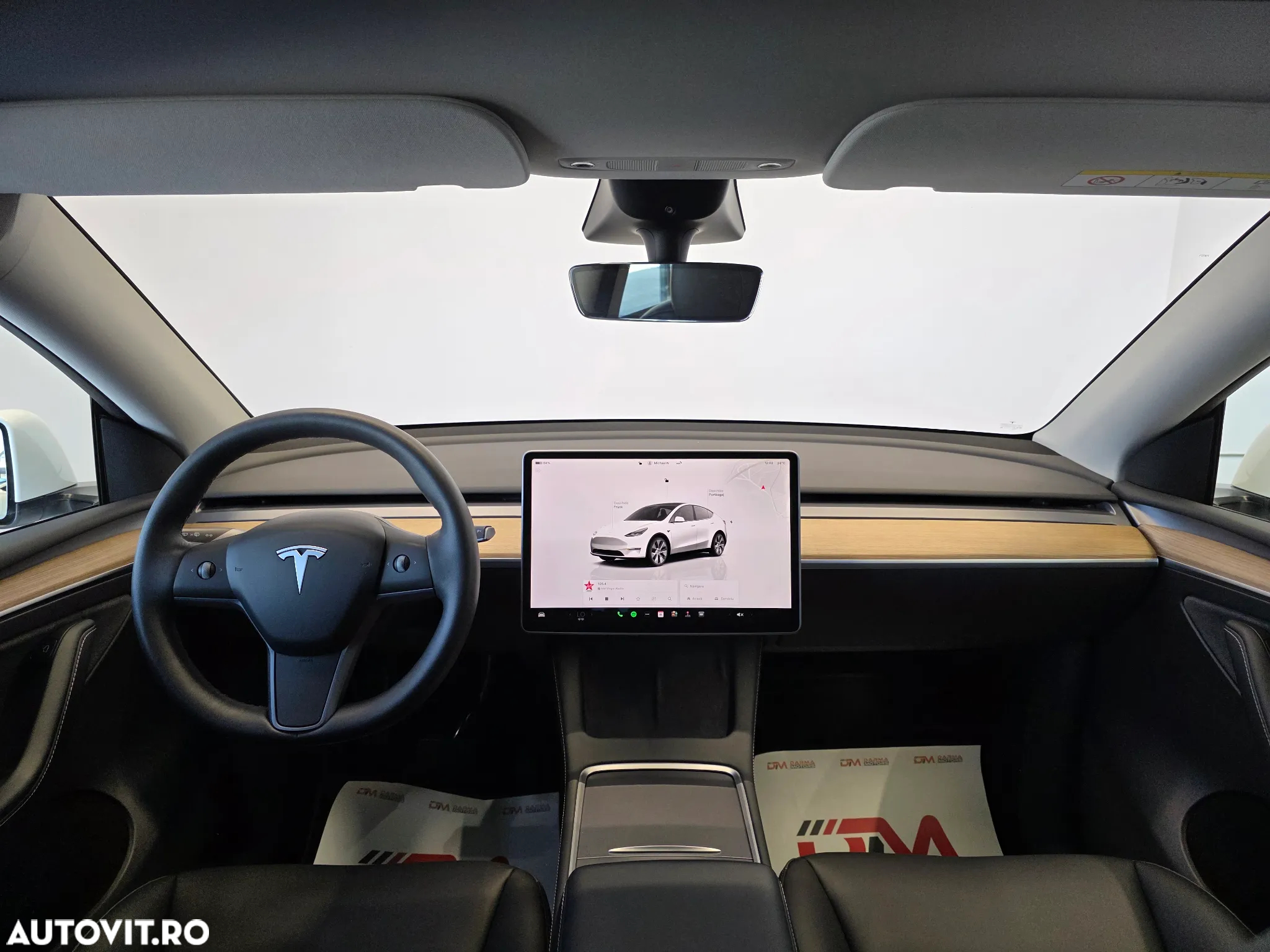Tesla Model Y Long Range Dual Motor AWD - 6