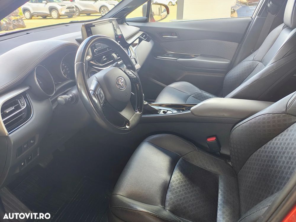 Toyota C-HR 2.0 HSD 184 CP 4x2 CVT Classy Bi-Tone - 9