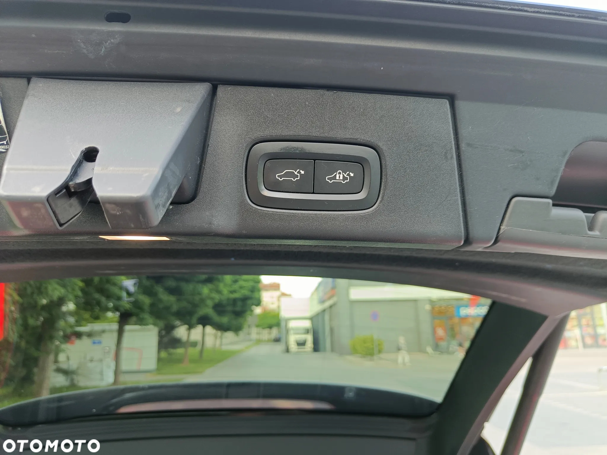 Volvo V90 T5 R-Design - 29