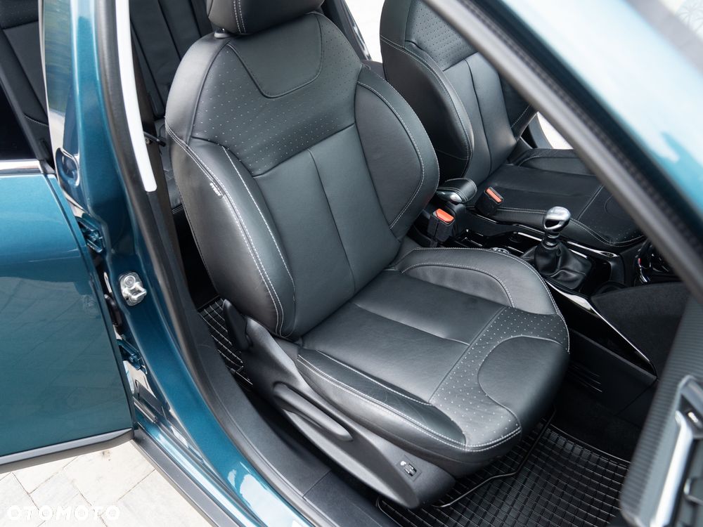 Peugeot 2008 1.2 Pure Tech Allure S&S - 29