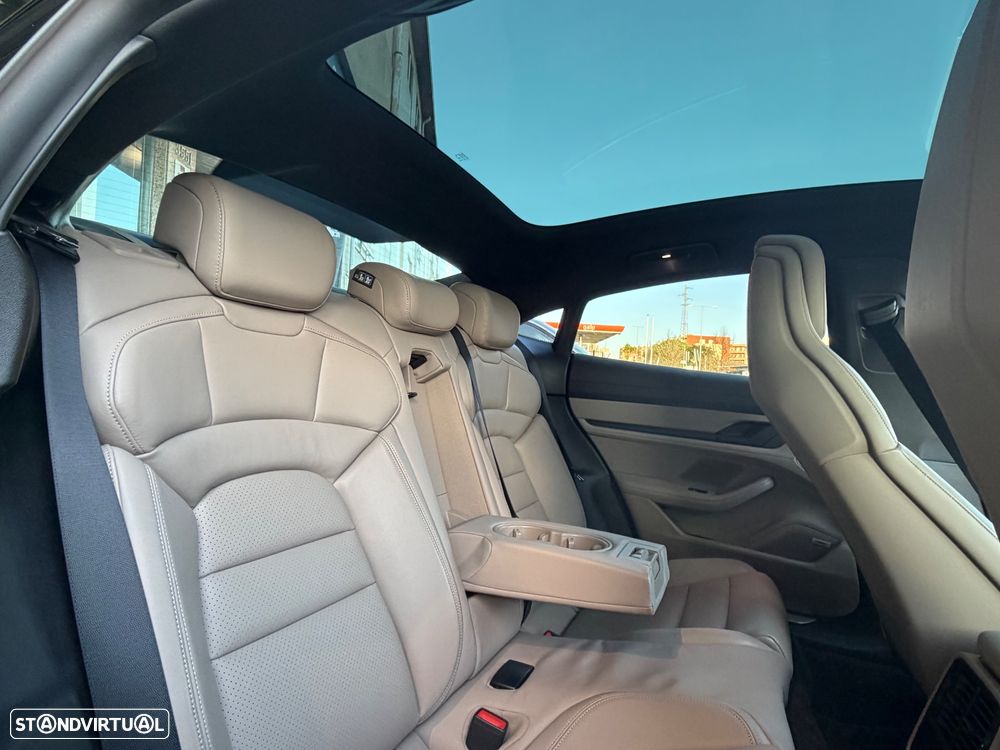 Porsche Taycan 4S Bateria Performance Plus - 11