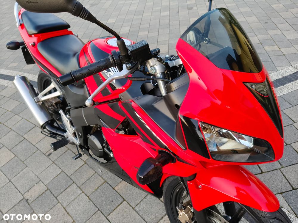 Honda CBR - 9
