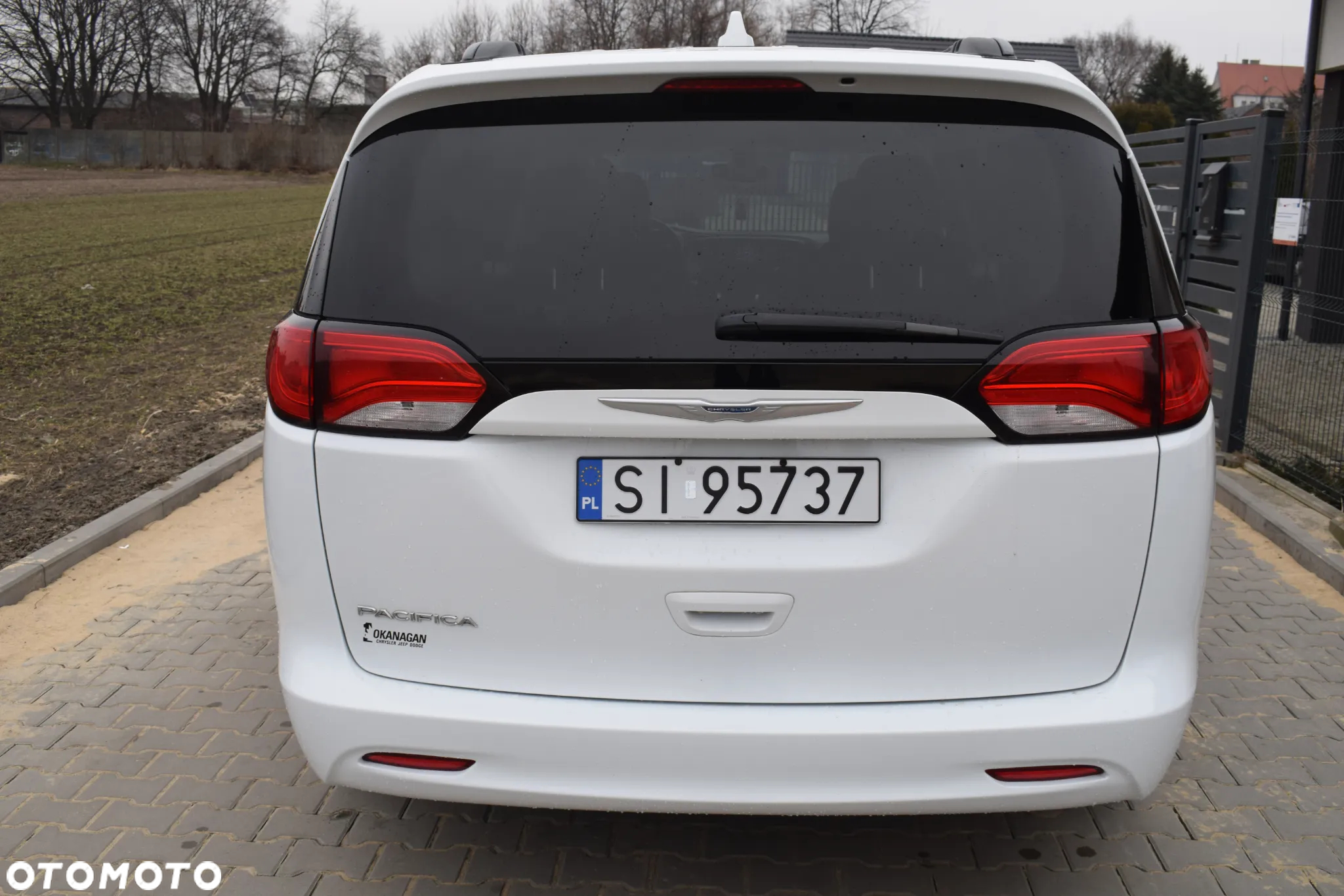 Chrysler Pacifica - 6