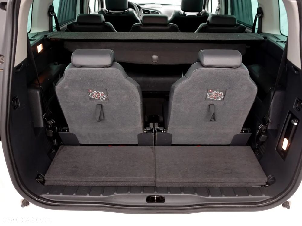 Peugeot 5008 2.0 HDi Premium + - 39