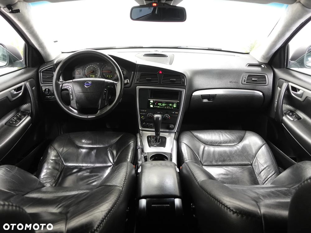 Volvo XC 70 D5 AWD Momentum - 28