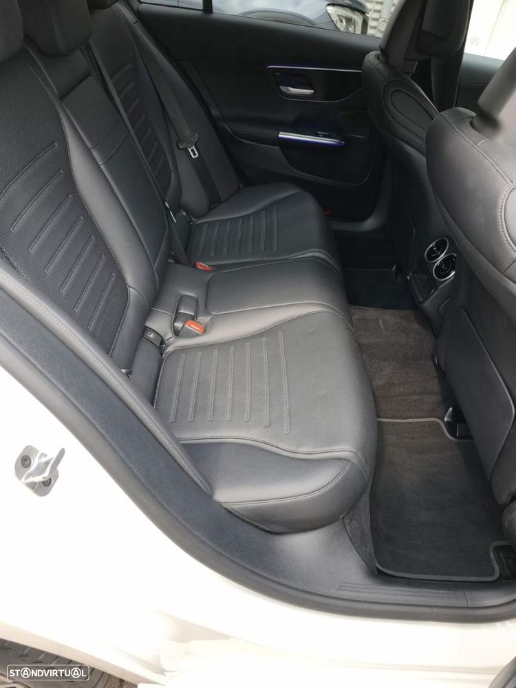 Mercedes-Benz C 300 e AMG Line - 14