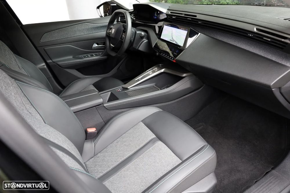 Peugeot 408 180 e-EAT8 Allure - 55
