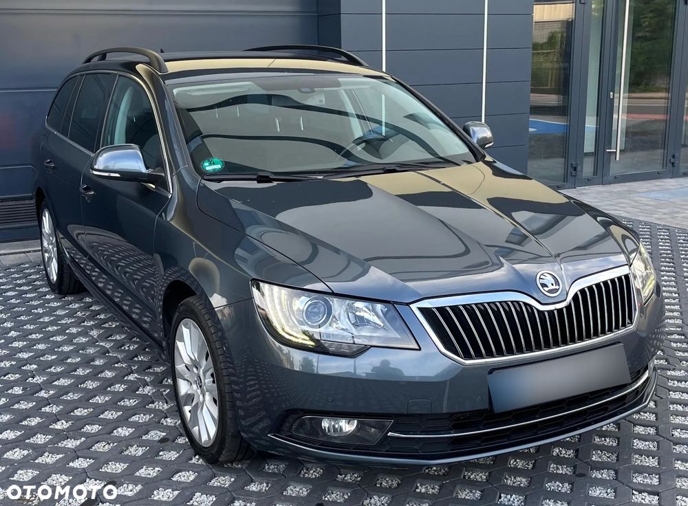 Skoda Superb 2.0 TDI DSG Exclusive - 25