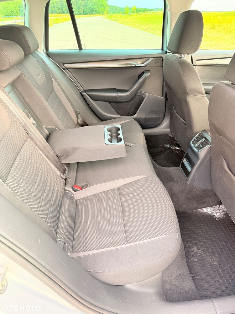 Skoda Octavia 2.0 TDI 4x4 DSG Scout - 27