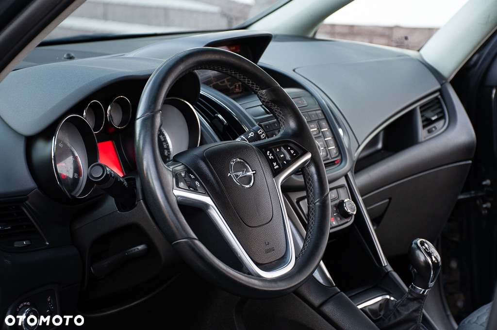 Opel Zafira - 37