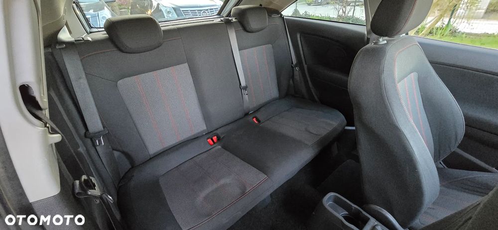 Opel Corsa 1.4 16V Color Edition - 14