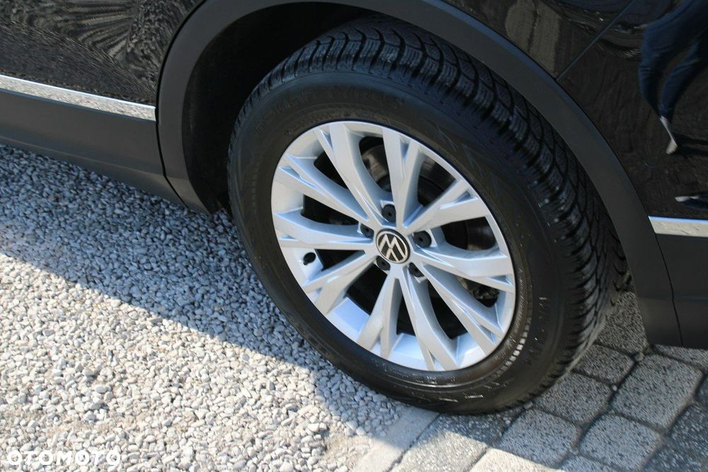 Volkswagen Tiguan - 11
