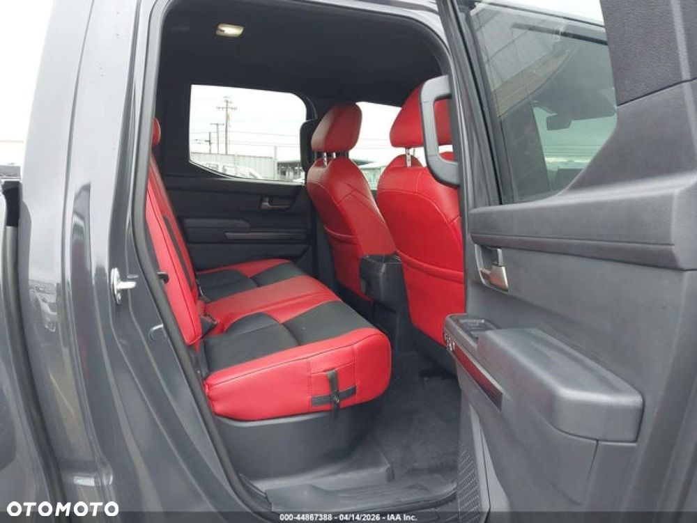 Toyota Tacoma - 14