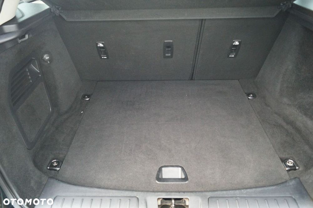 Land Rover Range Rover Evoque - 16