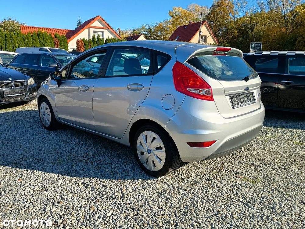 Ford Fiesta - 9