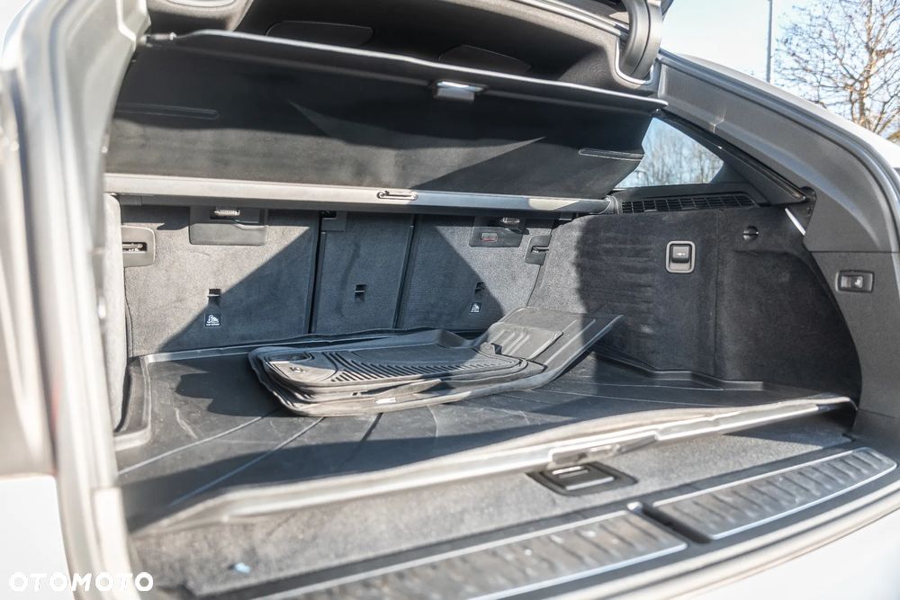 BMW Seria 5 520d M Sport - 16