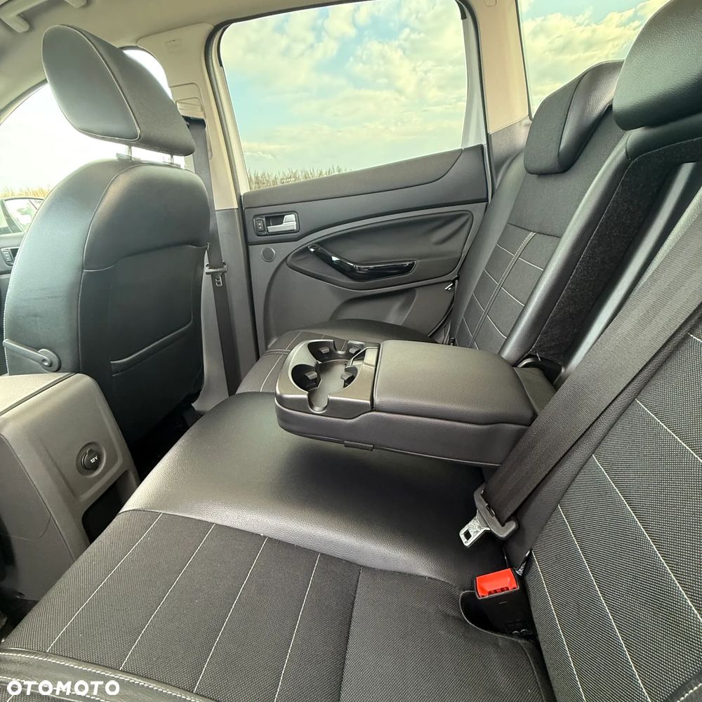 Ford Kuga 2.0 TDCi 4x4 Individual - 5