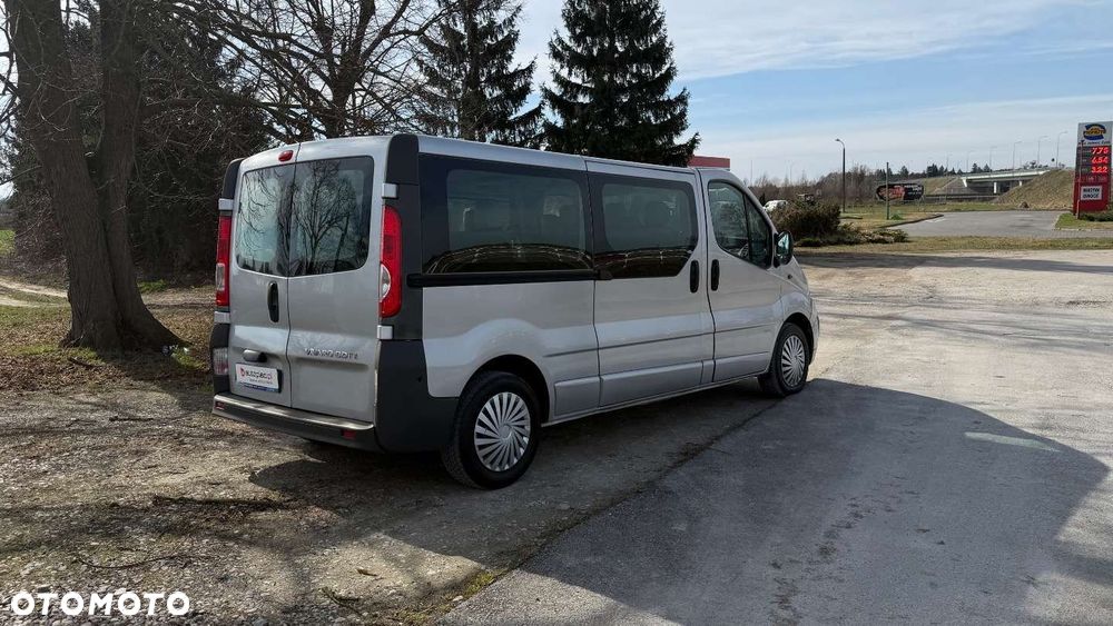 Opel Vivaro - 12