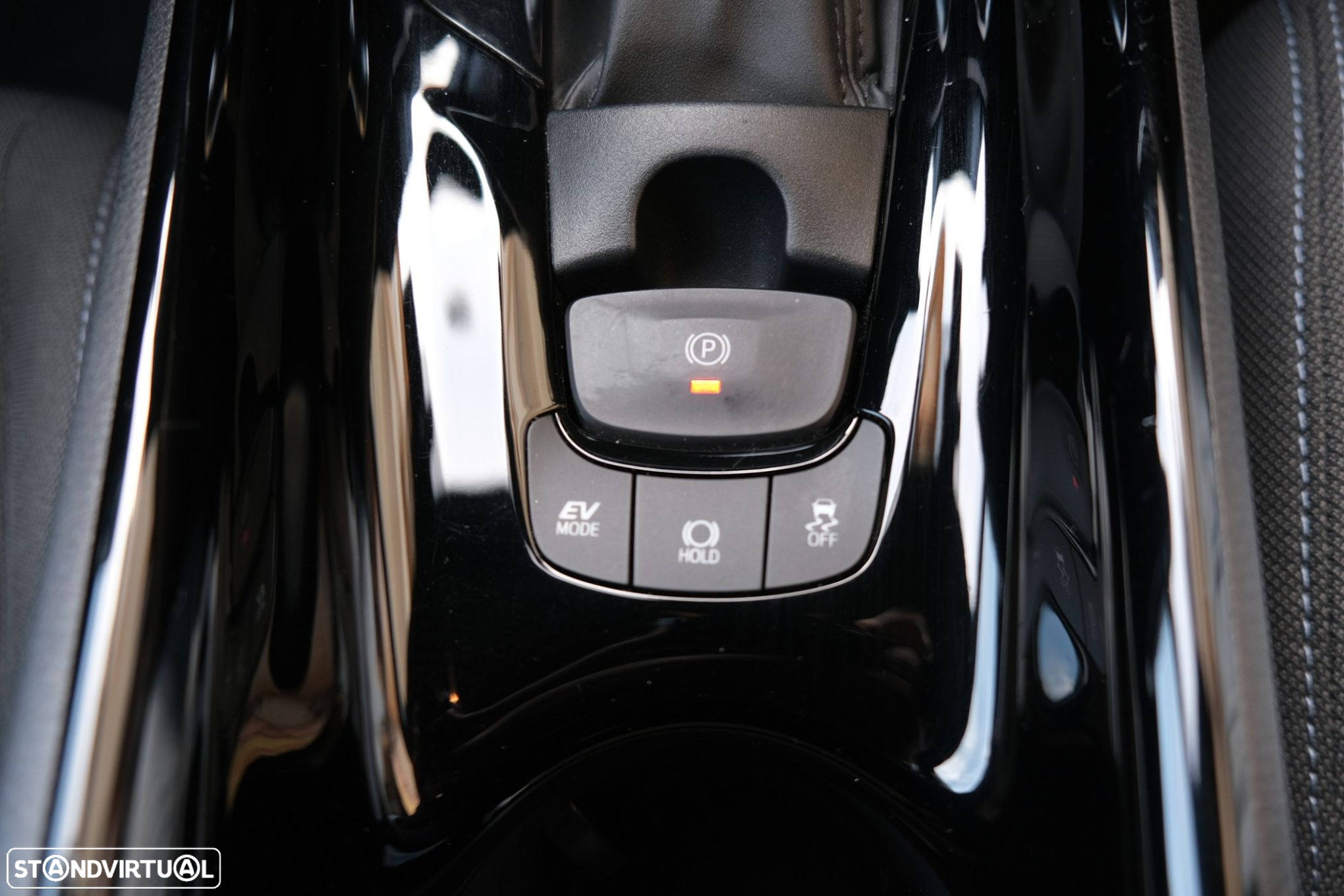 Toyota C-HR 1.8 Hybrid Square Collection - 23