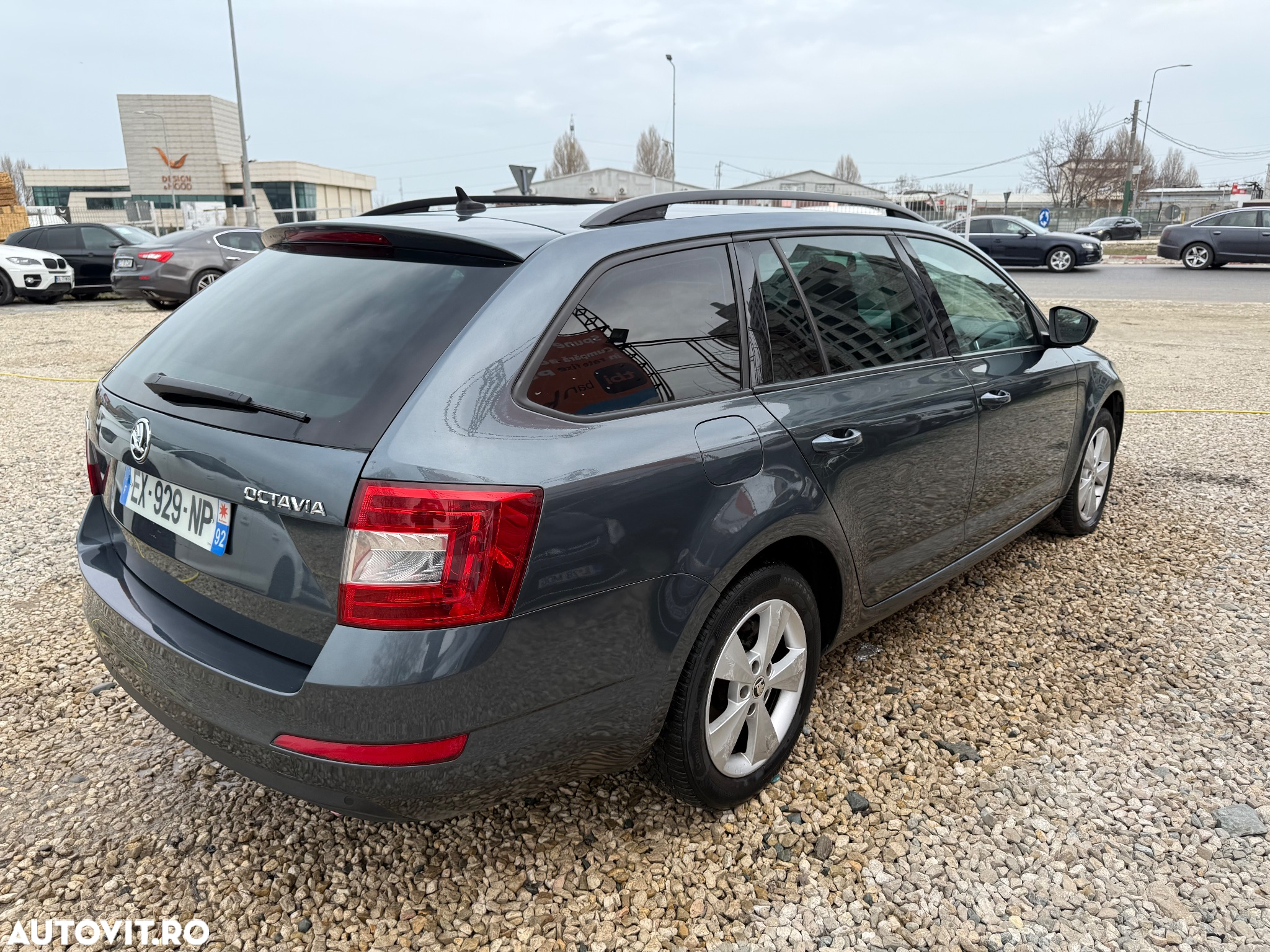Skoda Octavia Combi Diesel 2.0 TDI DSG Style - 26