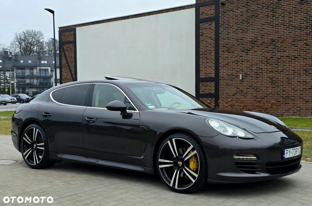 Porsche Panamera 4S PDK - 22