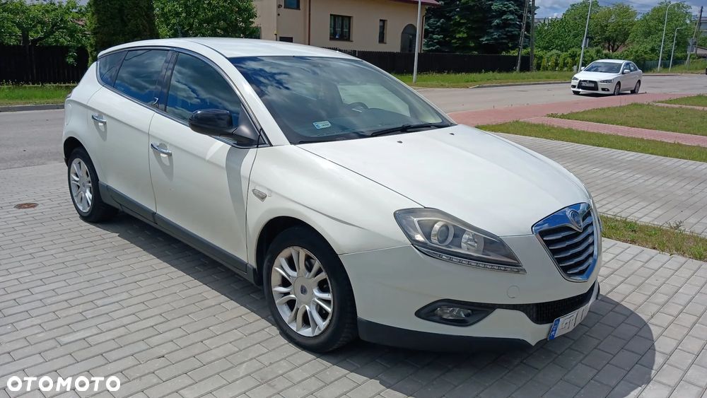 Lancia Delta 1.6 MultiJet 16v DFN6 Silver - 1