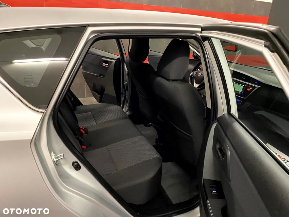 Toyota Auris 2.0 D-4D Life Plus - 22
