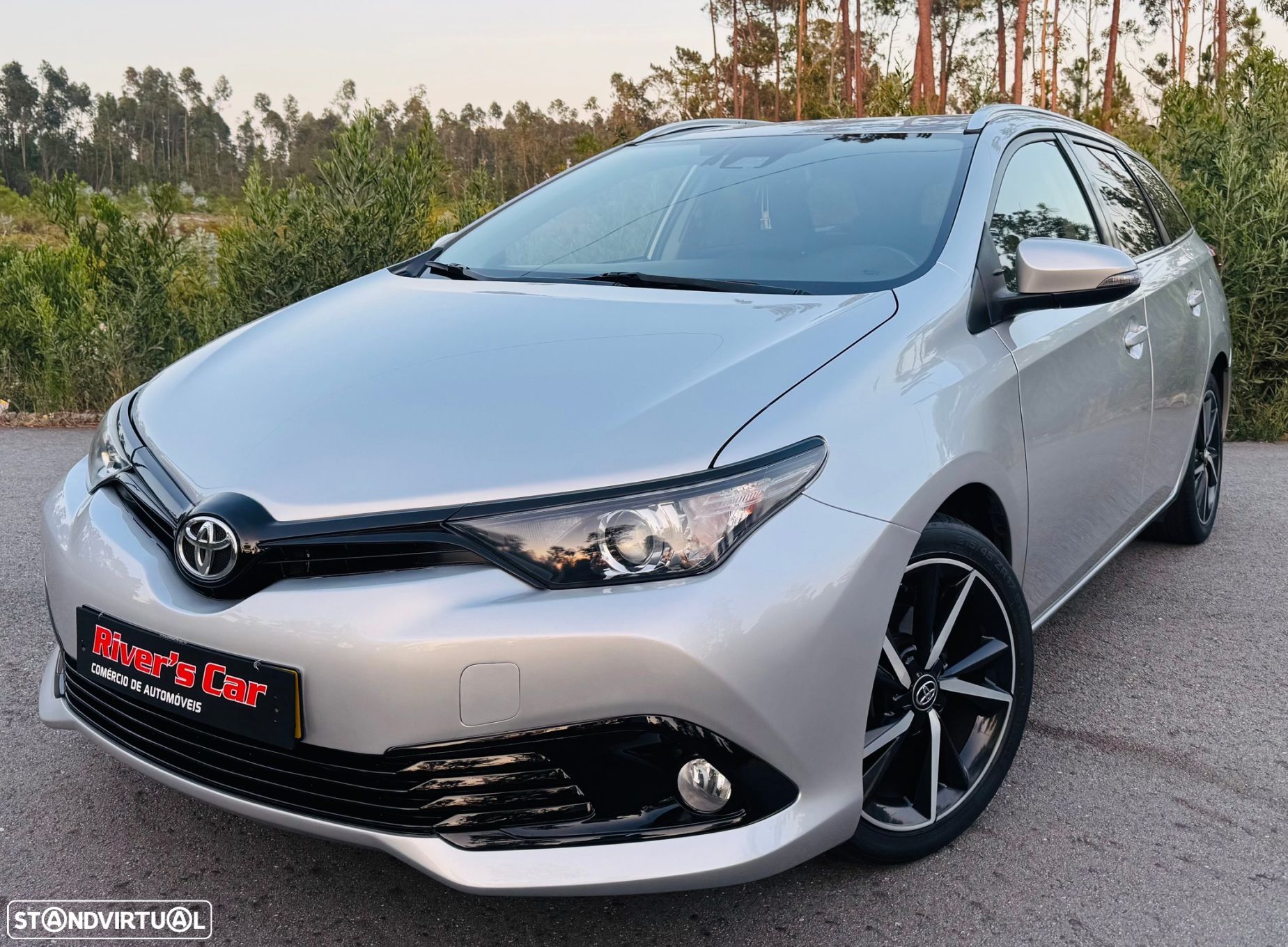 Toyota Auris Touring Sports - 1
