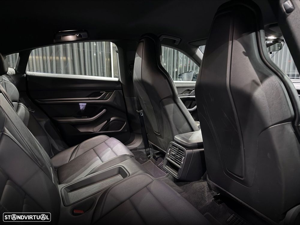 Porsche Taycan Standard - 32