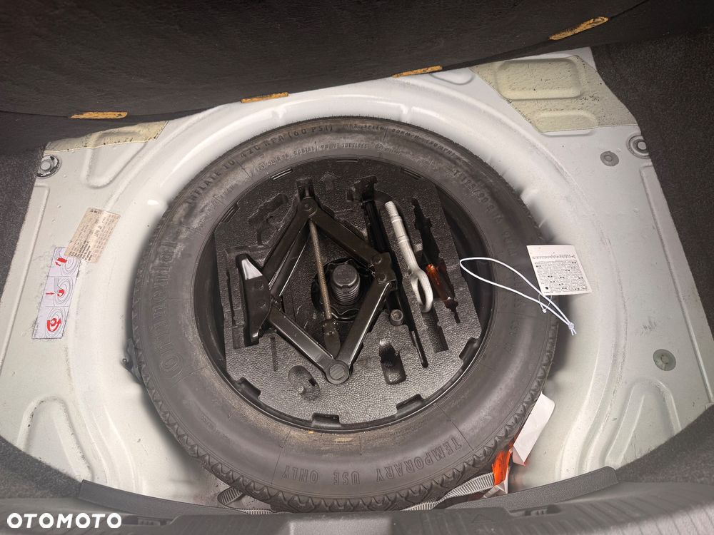 Volkswagen New Beetle - 12