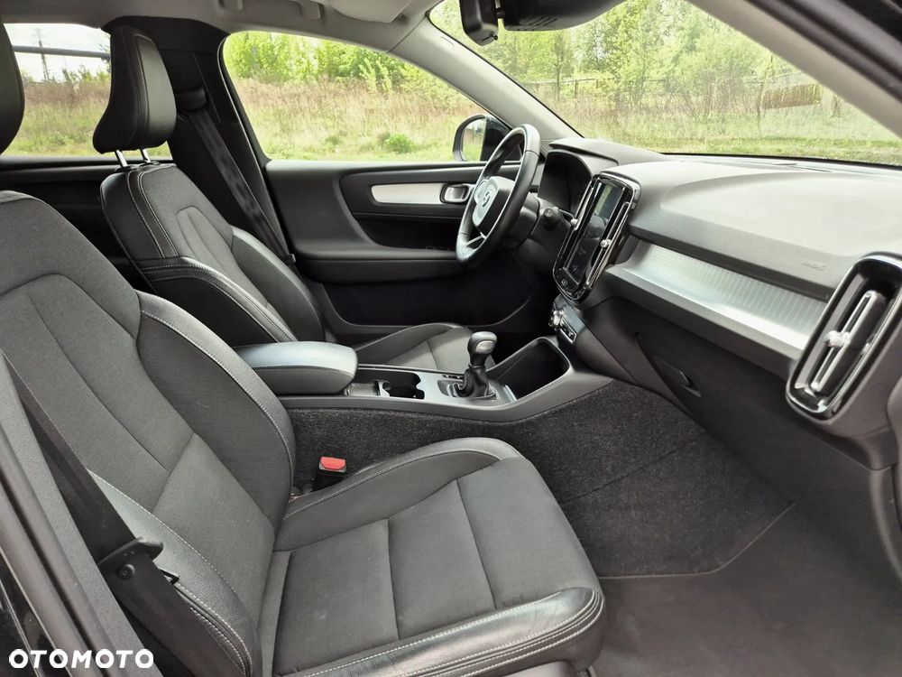 Volvo XC 40 T3 Momentum - 6