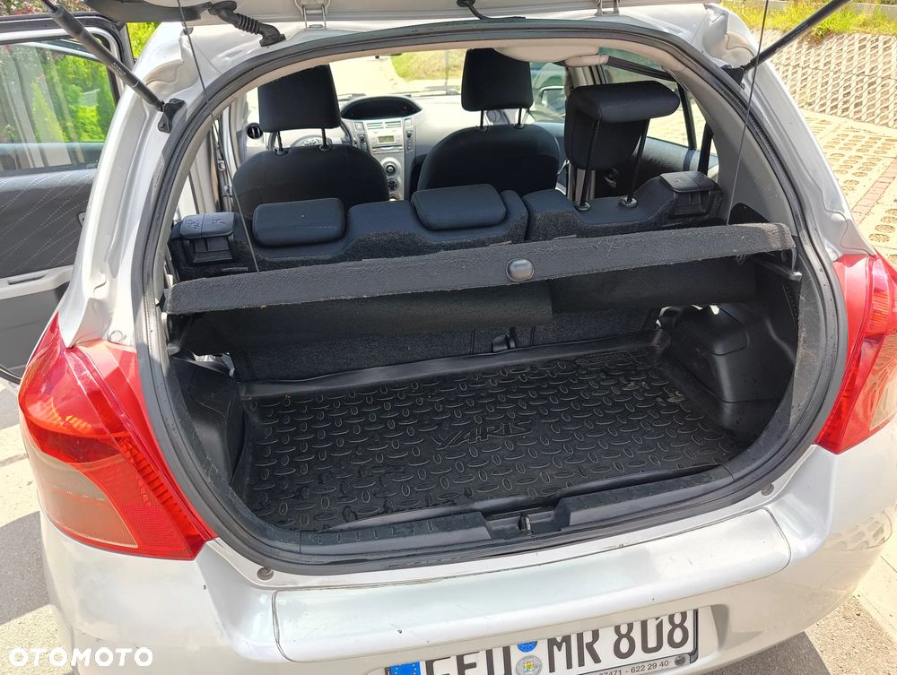 Toyota Yaris 1.3 Edition - 24