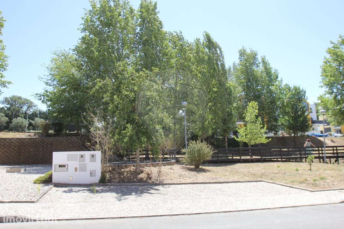 Terreno  para arrendamento - Grande imagem: 2/10